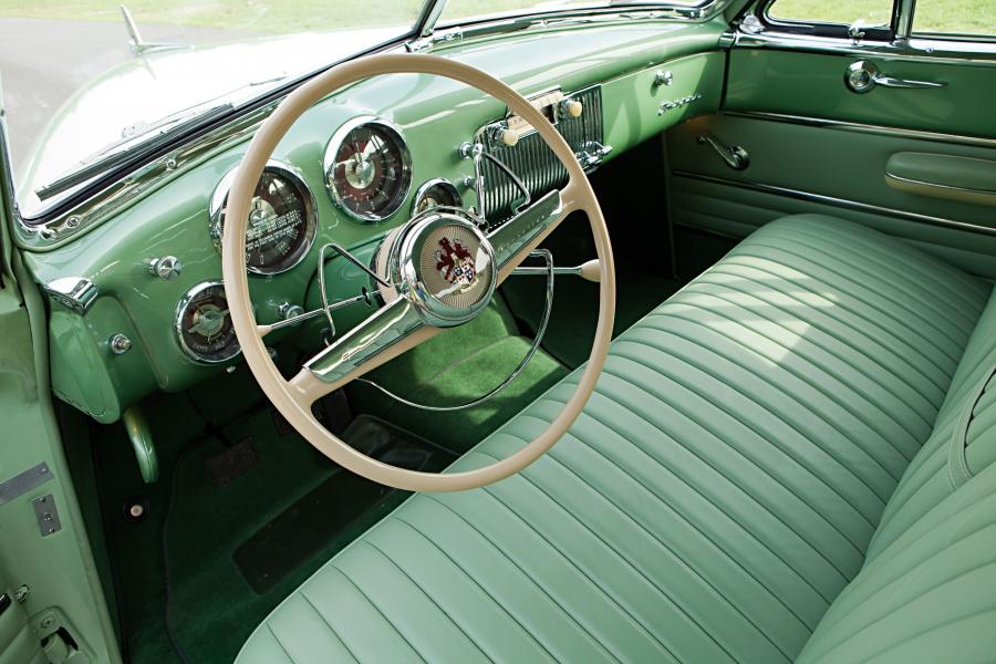 Интерьер Frazer Manhattan Sedan (F5061) 1950 года  (фото 17 из 17)